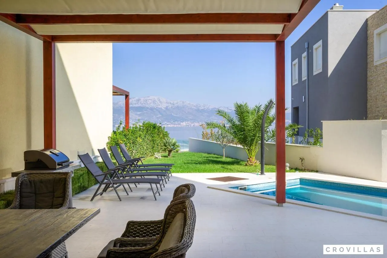 Acadia D Villa Slatine